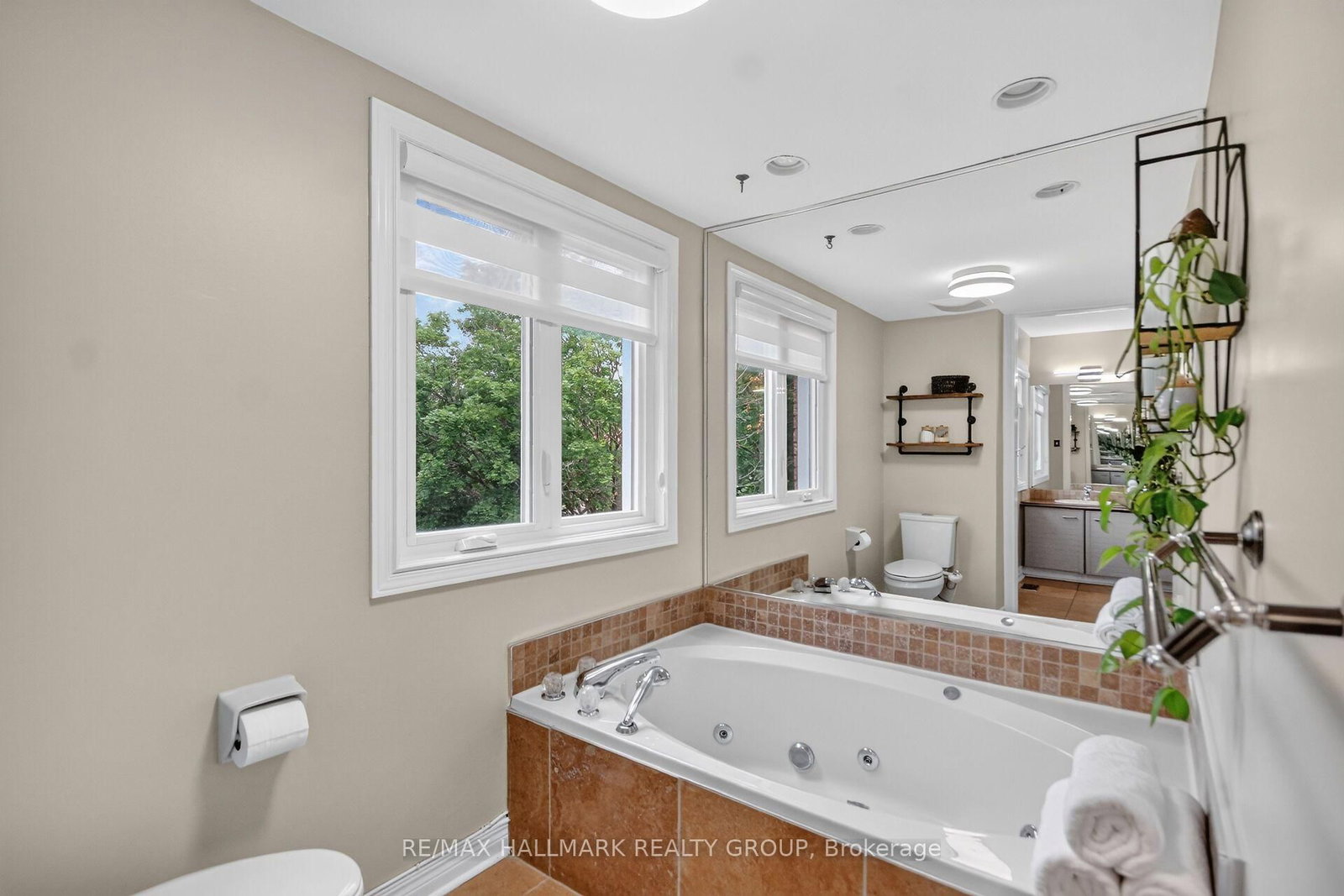 185 Knudson Drive • Kanata, ON photo 32
