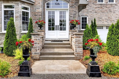 126 Maria Street • Peterborough, ON photo 4