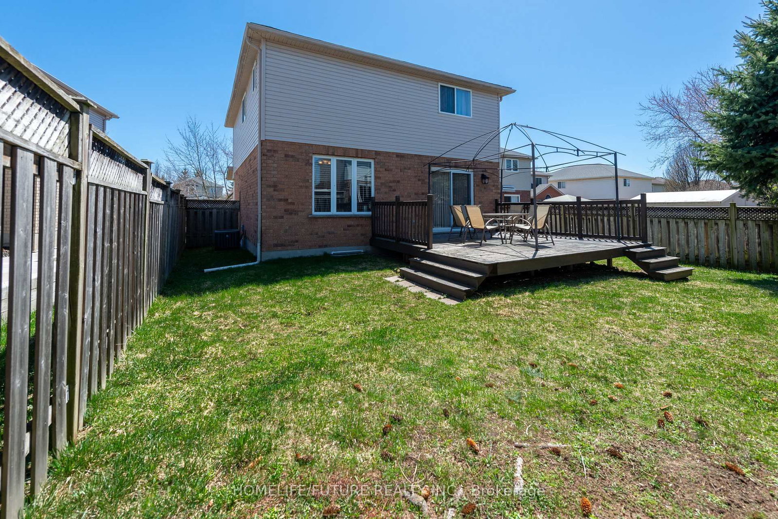 264 Holbeach Court • Waterloo, ON photo 21