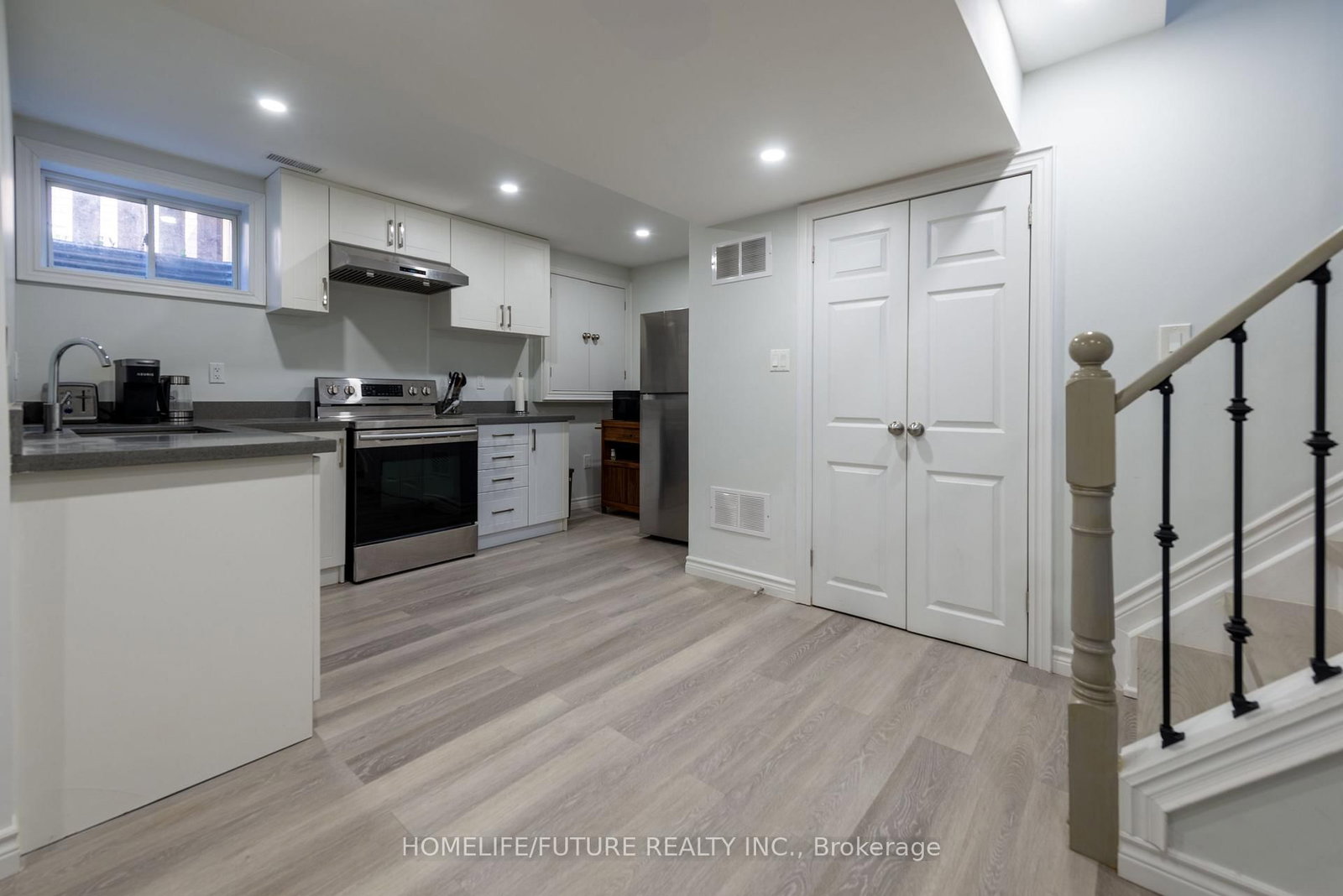 264 Holbeach Court • Waterloo, ON photo 38