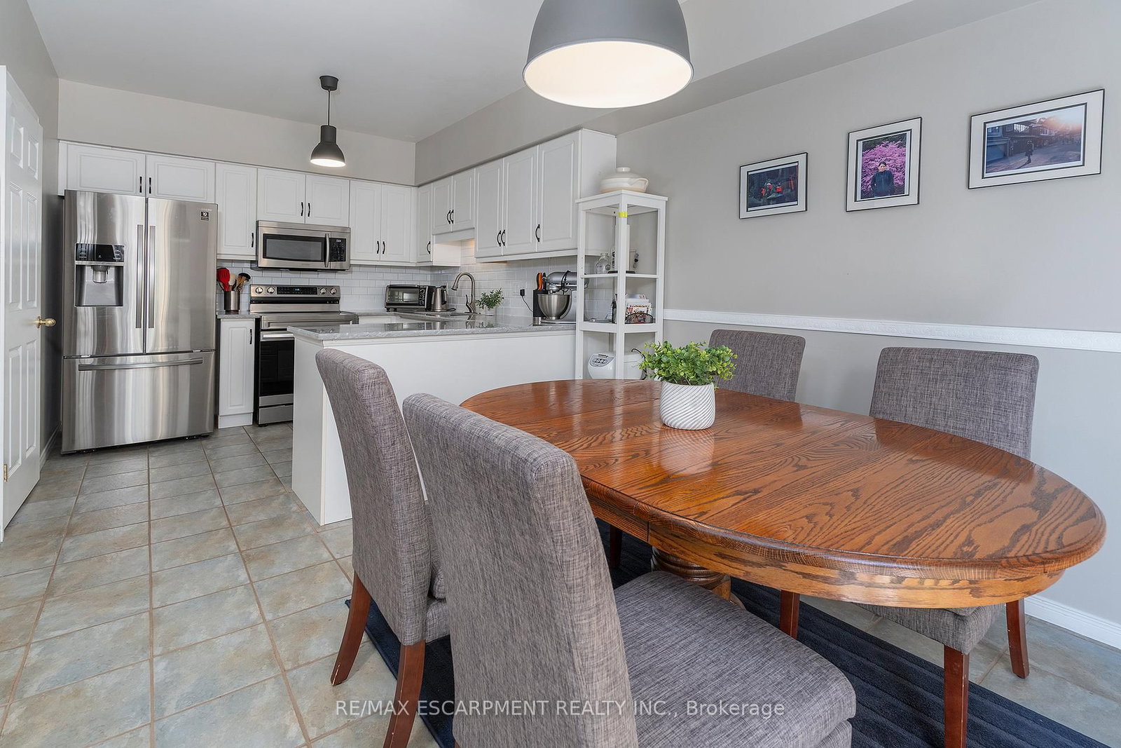 41 Valridge Drive • Hamilton, ON photo 10