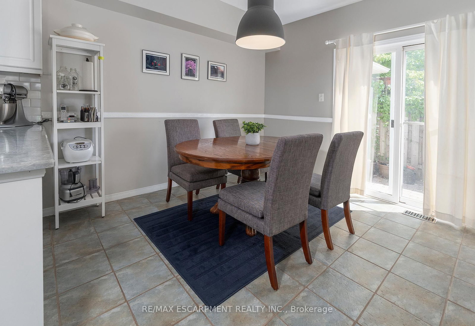 41 Valridge Drive • Hamilton, ON photo 11