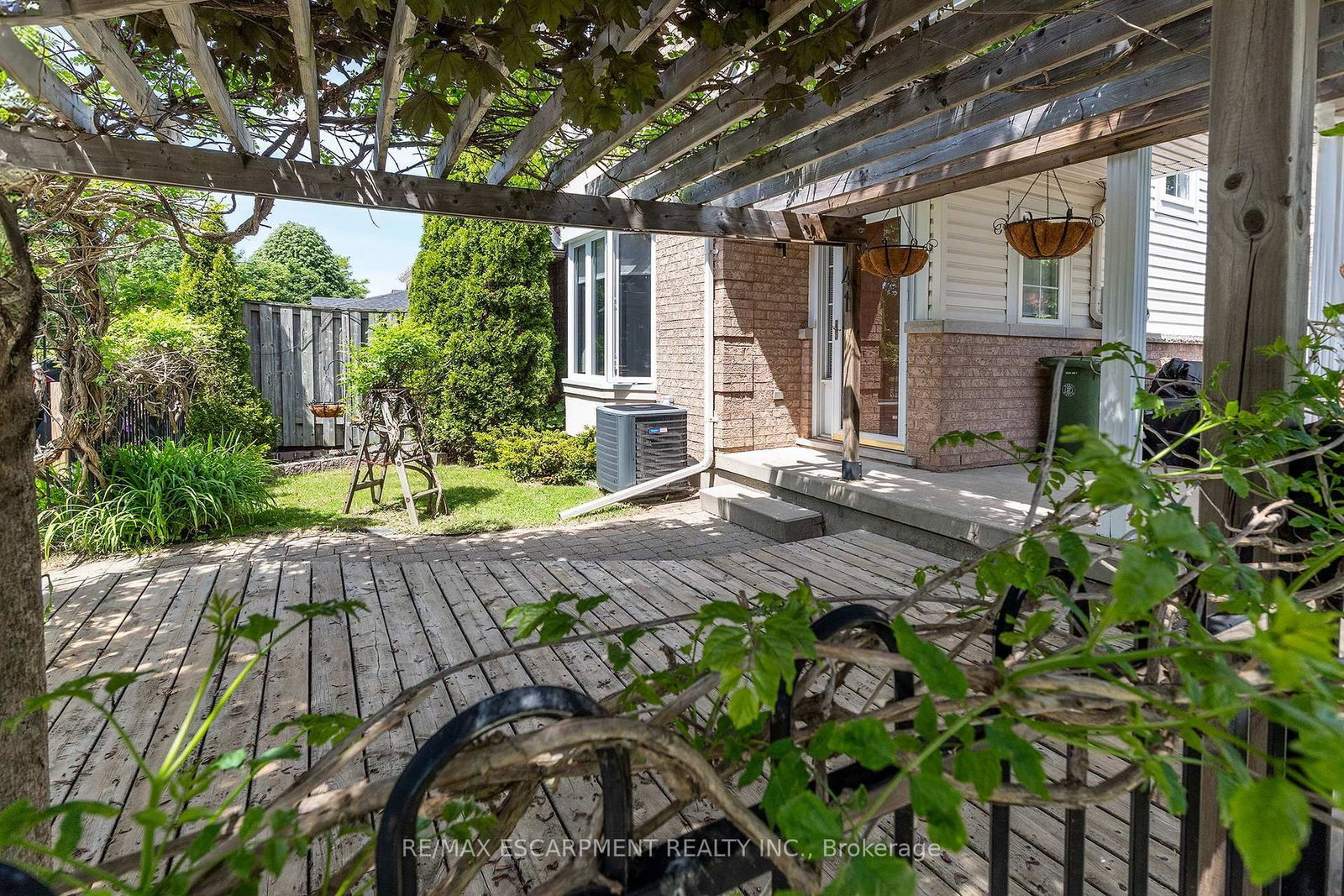41 Valridge Drive • Hamilton, ON photo 21