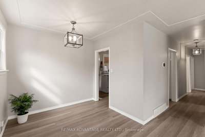 1920 Duluth Crescent • London East, ON photo 9