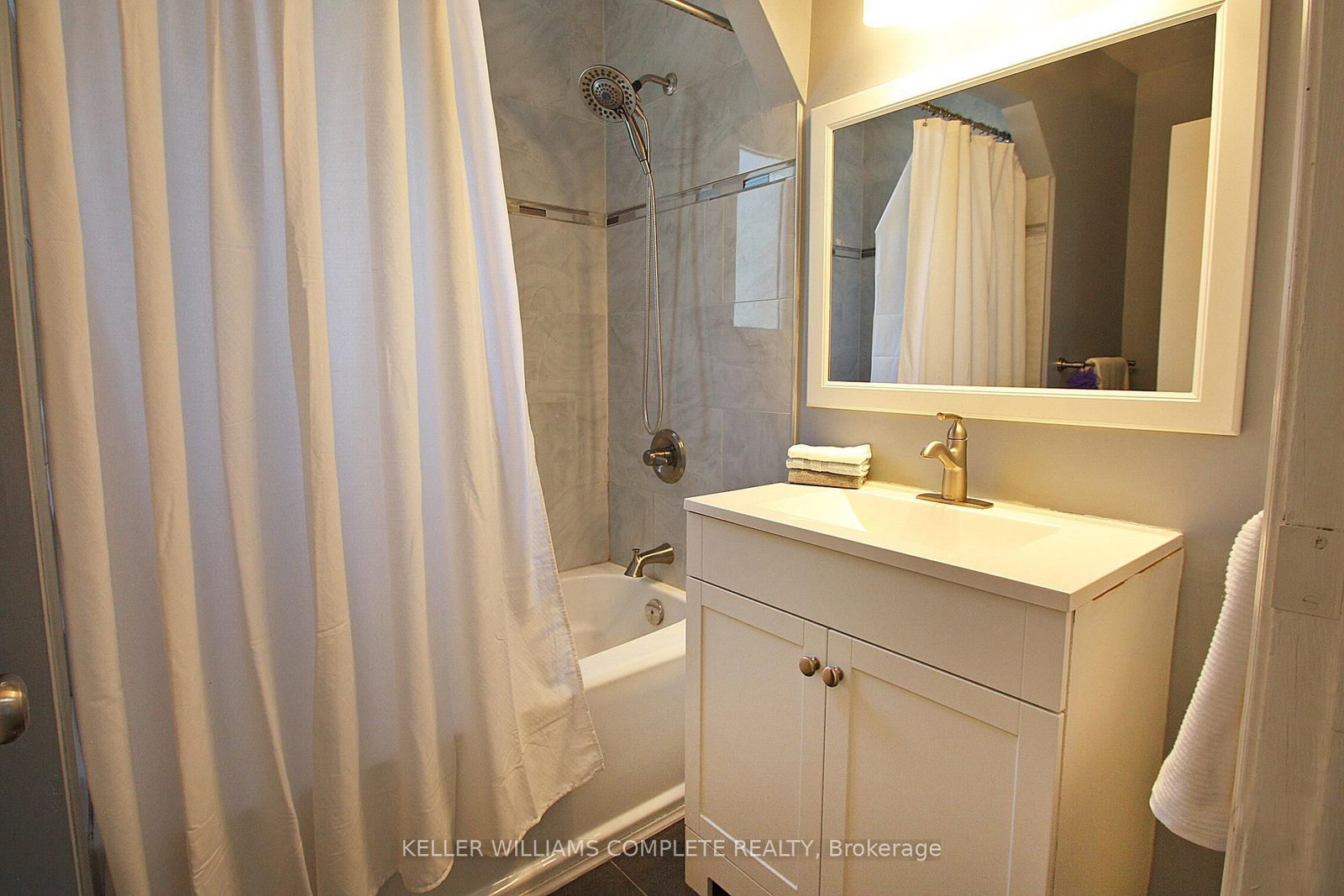 7 Lampton Place • Hamilton, ON photo 19