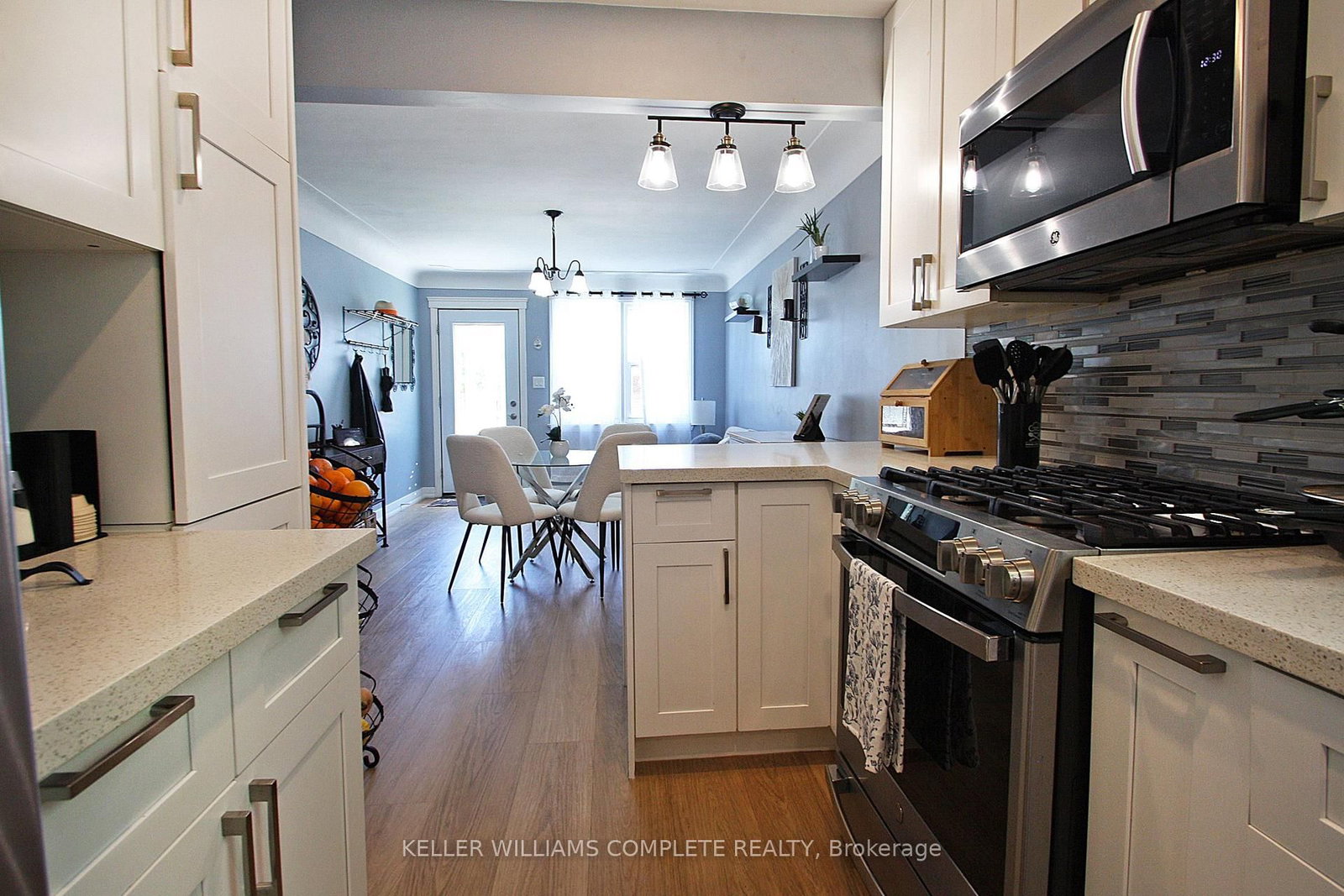 7 Lampton Place • Hamilton, ON photo 9