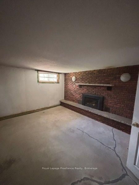 112 Sidney Street • Belleville, ON photo 23
