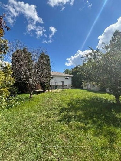 112 Sidney Street • Belleville, ON photo 5