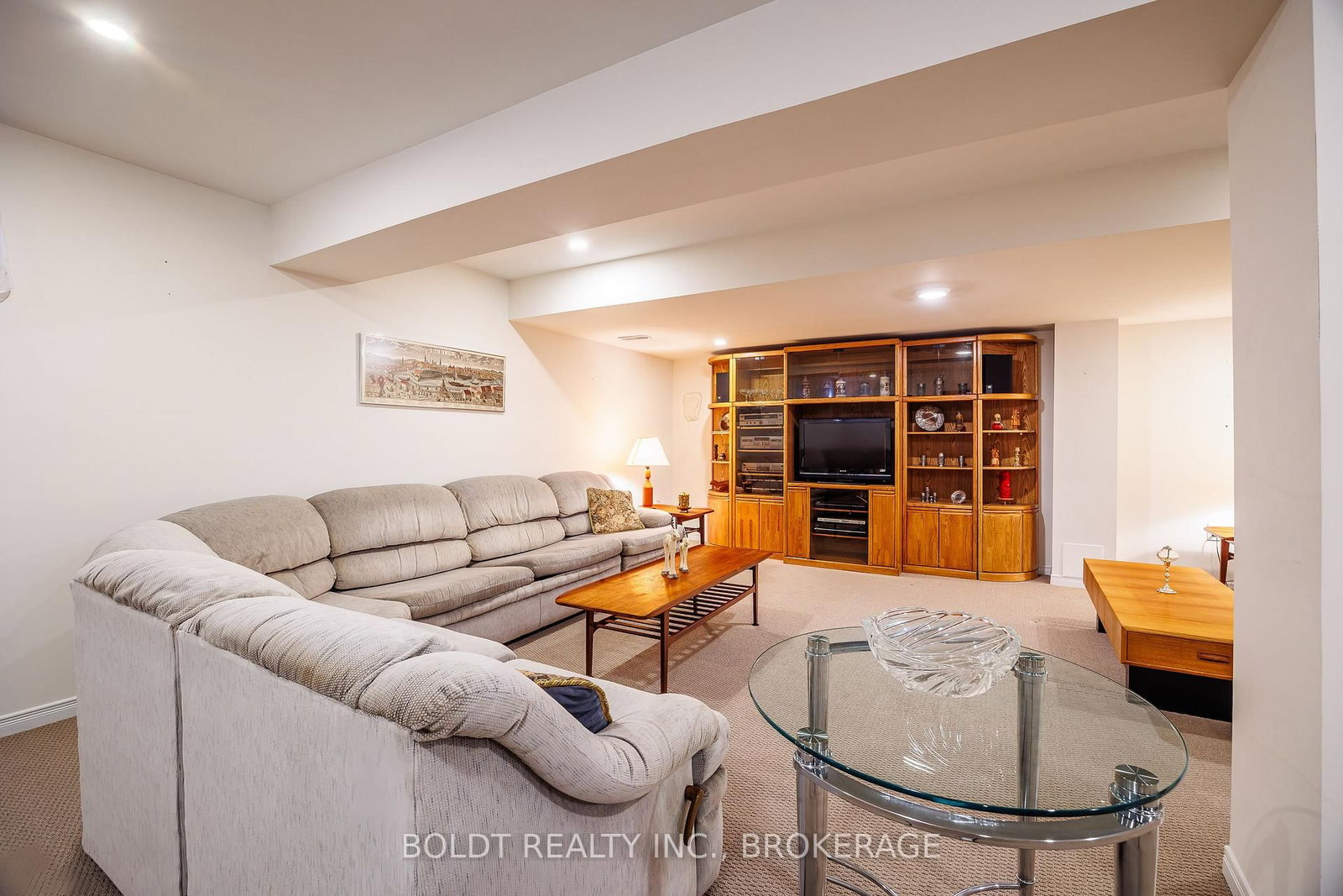 35 Cosmopolitan Common • St. Catharines, ON photo 21