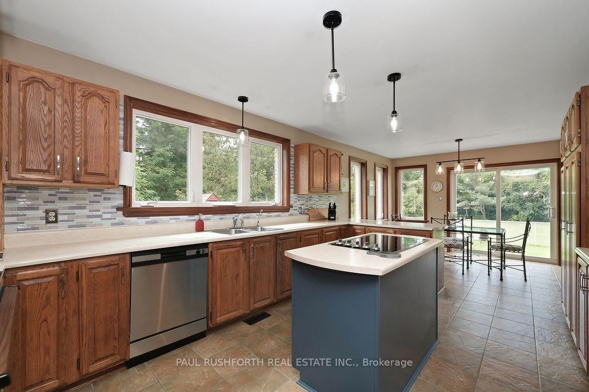15 Longridge Court • Richmond, ON photo 14