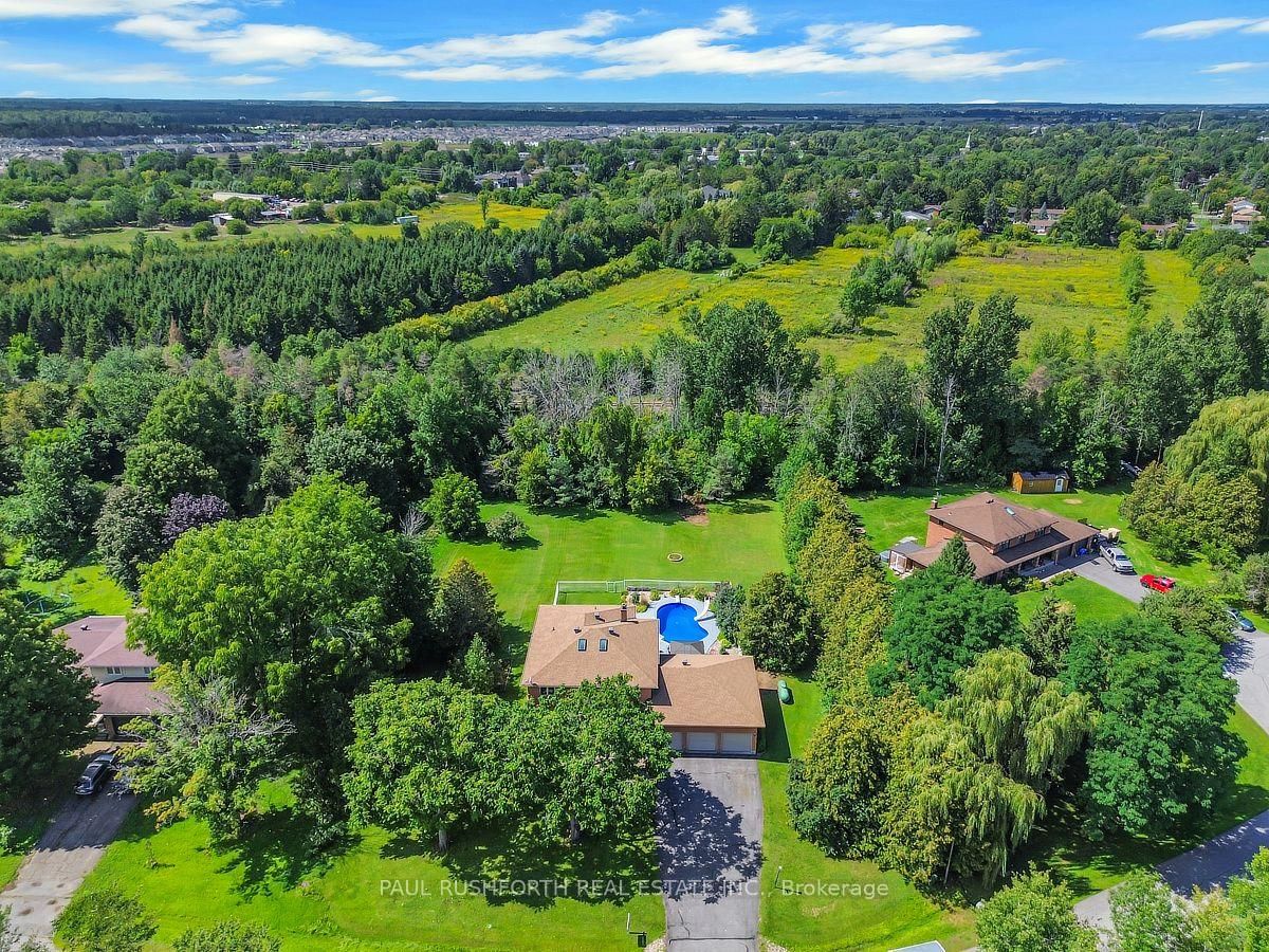 15 Longridge Court • Richmond, ON photo 3