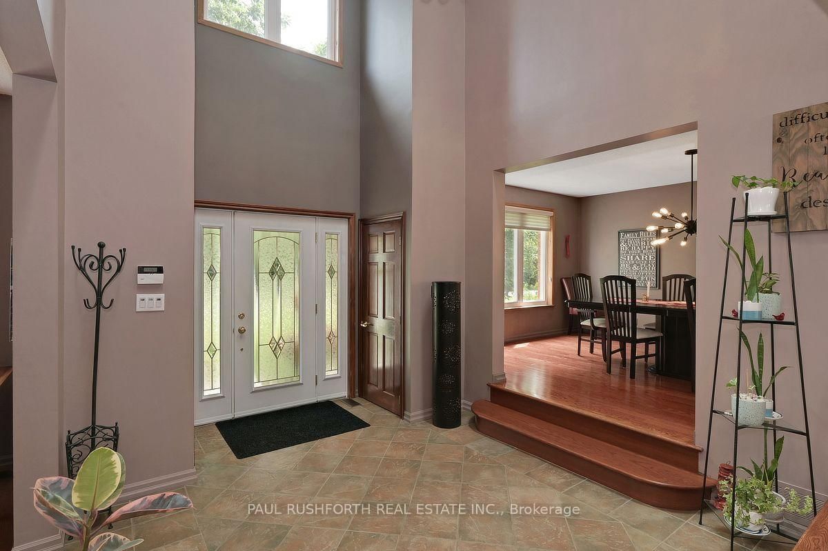 15 Longridge Court • Richmond, ON photo 6