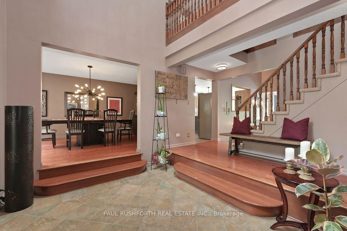 15 Longridge Court • Richmond, ON photo 8