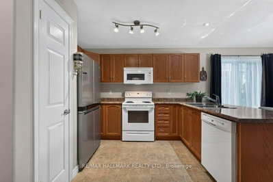 22 Jenny Crescent • #18 • West Lincoln, ON photo 8