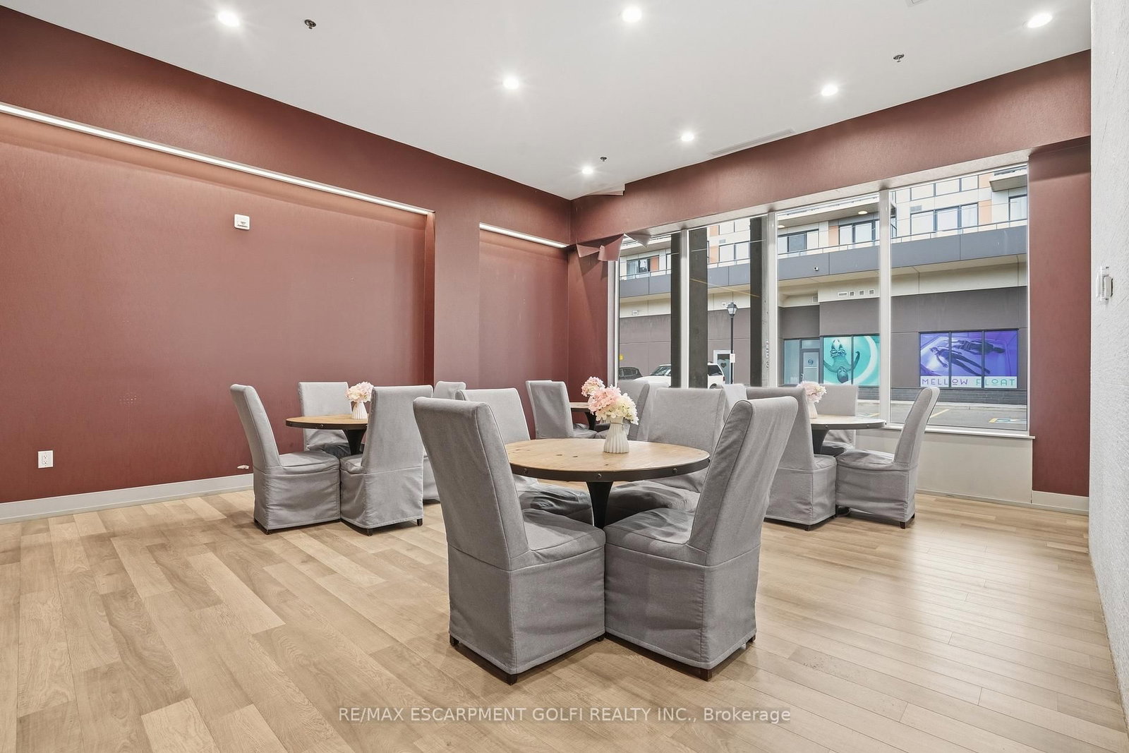 550 NORTH SERVICE Road • #1504 • Grimsby, ON photo 31