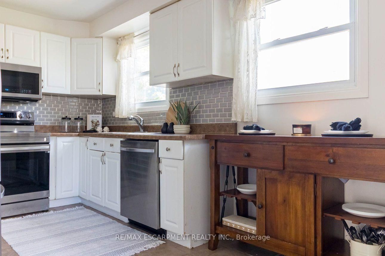 111 Larch Street • Hamilton, ON photo 15