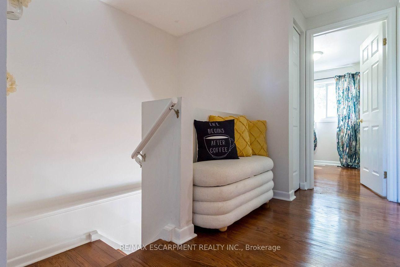 111 Larch Street • Hamilton, ON photo 21