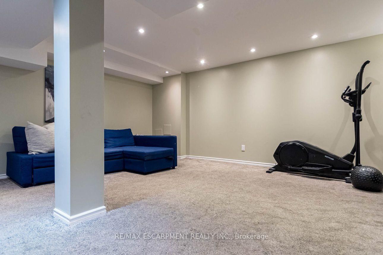 111 Larch Street • Hamilton, ON photo 39