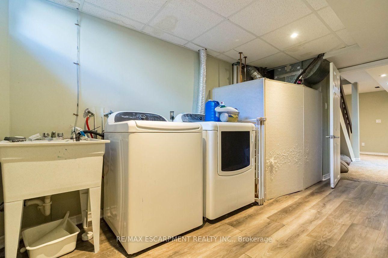 111 Larch Street • Hamilton, ON photo 42