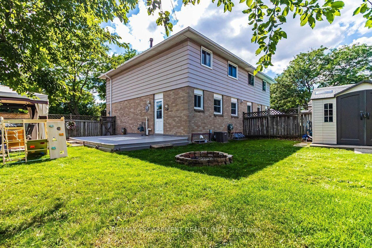 111 Larch Street • Hamilton, ON photo 48