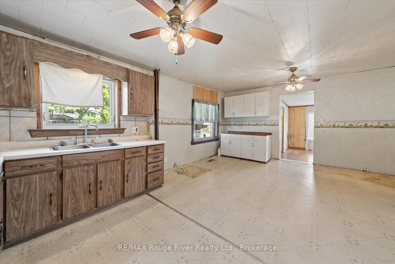 41 Victoria Street • Limoges, ON photo 13