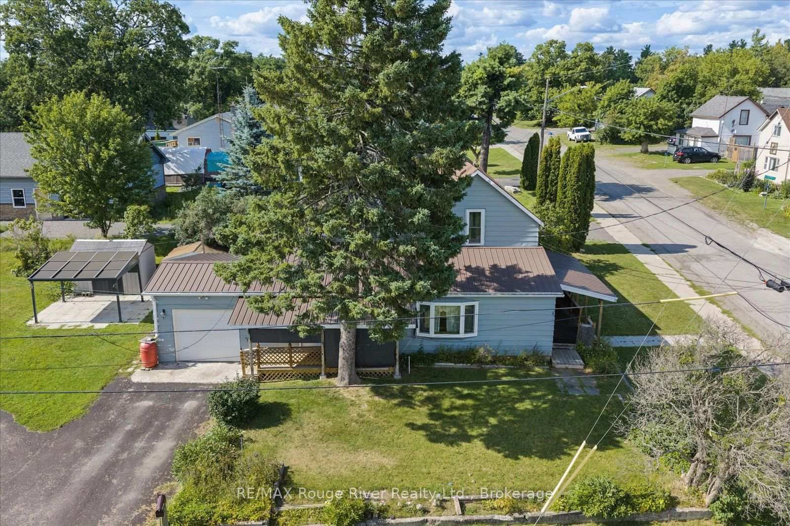 41 Victoria Street • Limoges, ON photo 2