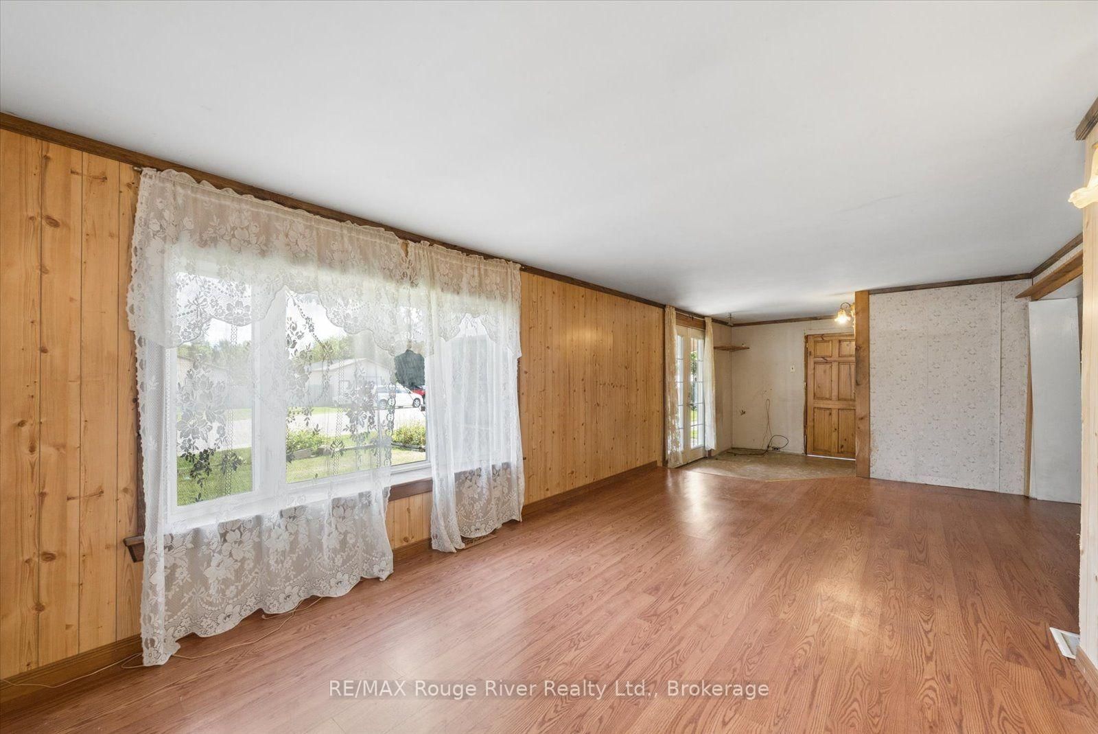 41 Victoria Street • Limoges, ON photo 5