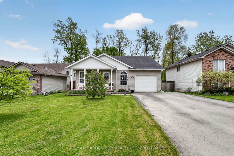 11 Rochelle Crescent