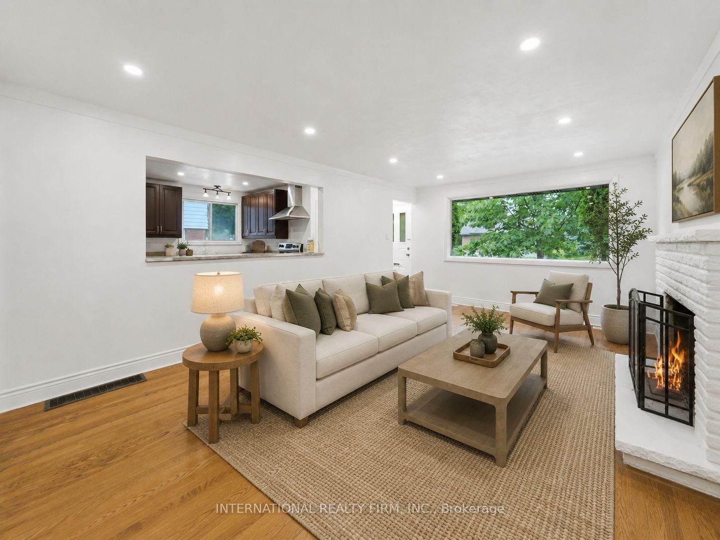 1213 ERINDALE Drive • Ottawa, ON photo 8
