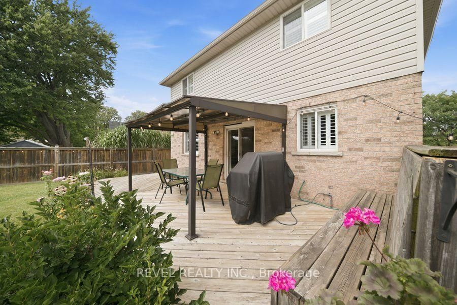 28 Lake Street • Grimsby, ON photo 41
