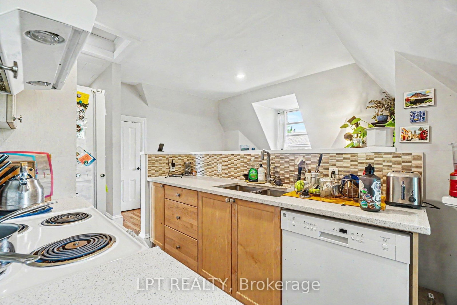 475 MacLaren Street • Ottawa, ON photo 22