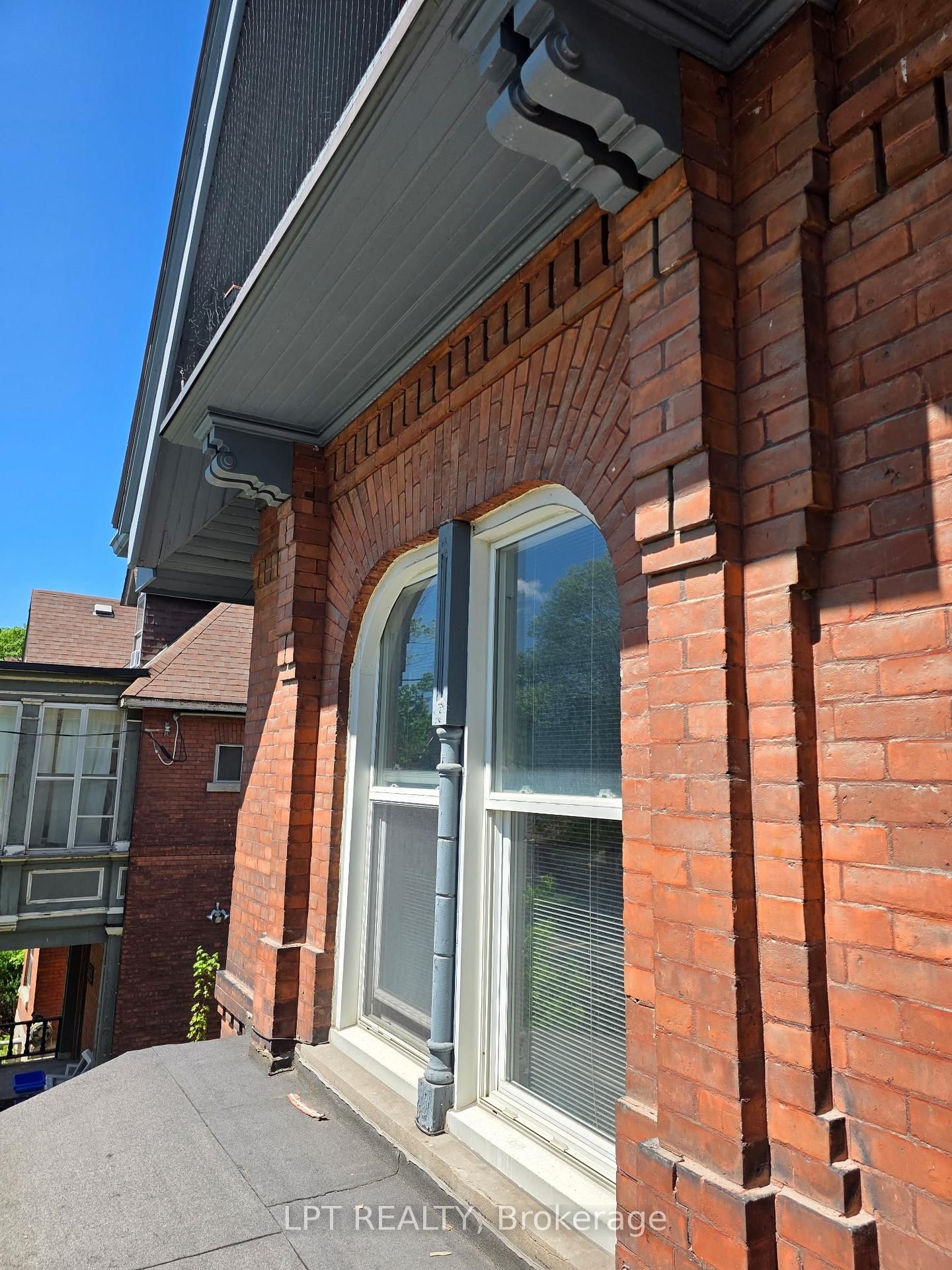 475 MacLaren Street • Ottawa, ON photo 39