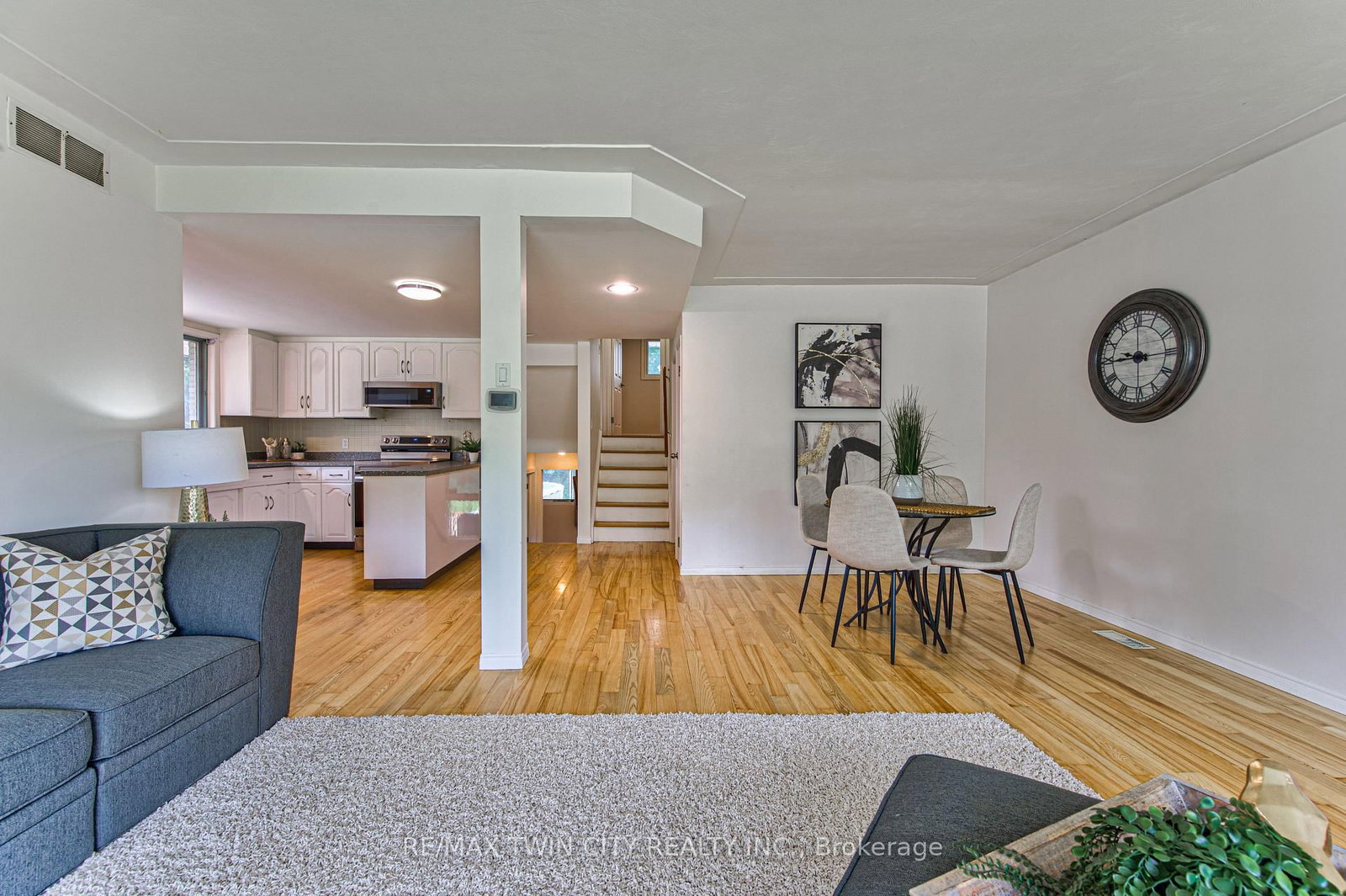 104 Springbank Crescent • Waterloo, ON photo 15