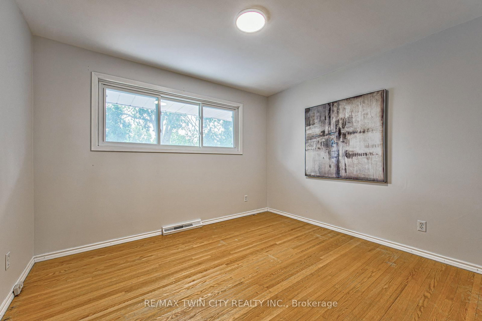 104 Springbank Crescent • Waterloo, ON photo 16