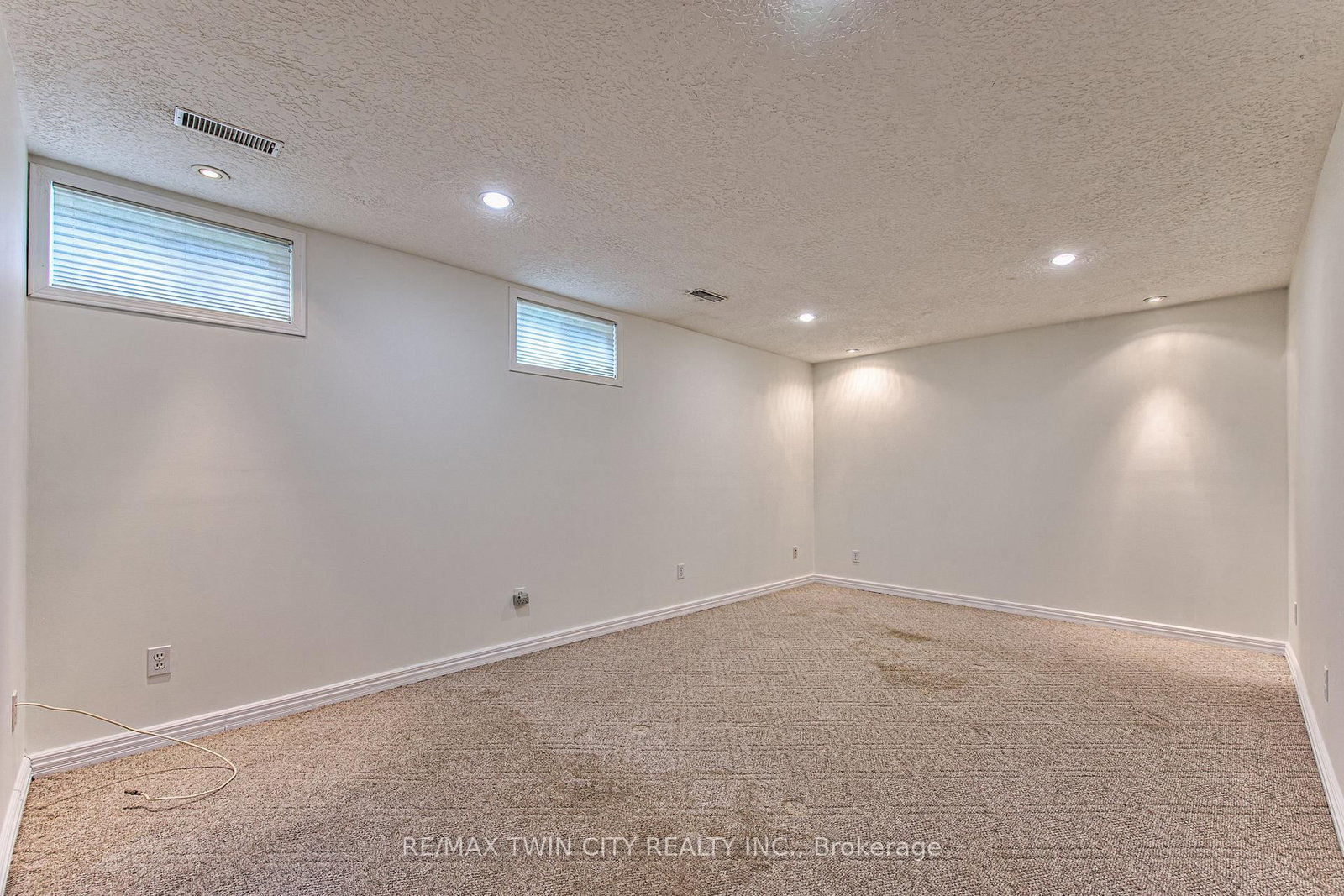 104 Springbank Crescent • Waterloo, ON photo 26