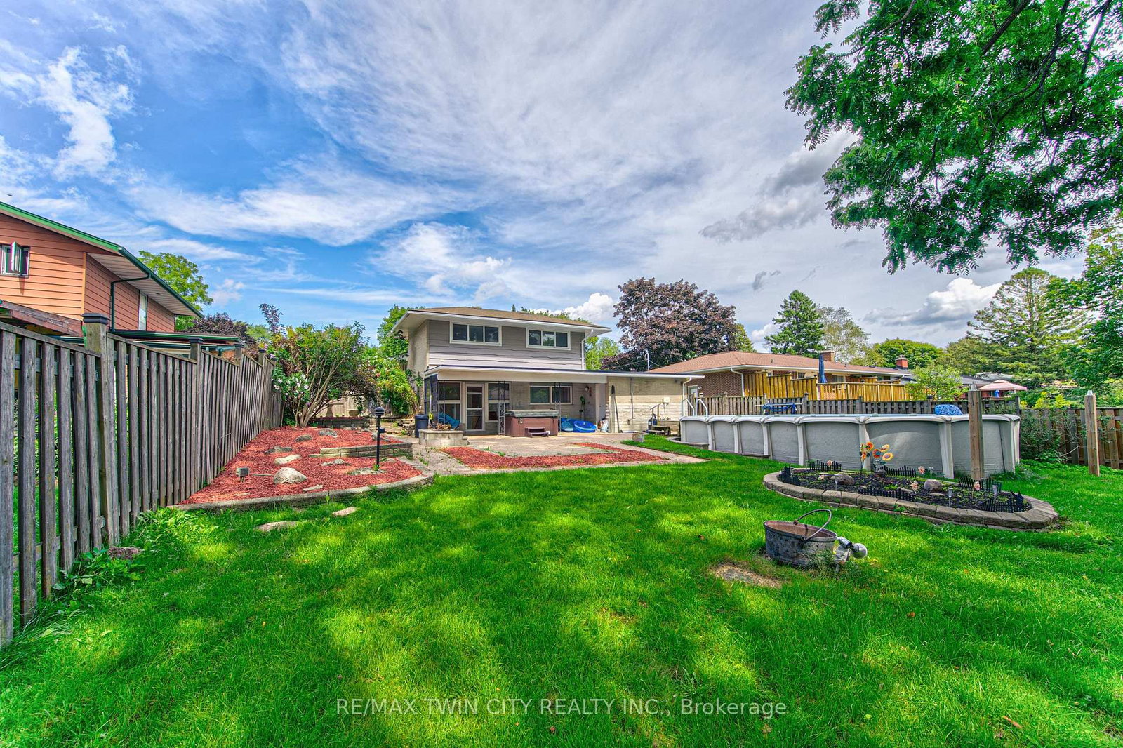 104 Springbank Crescent • Waterloo, ON photo 34