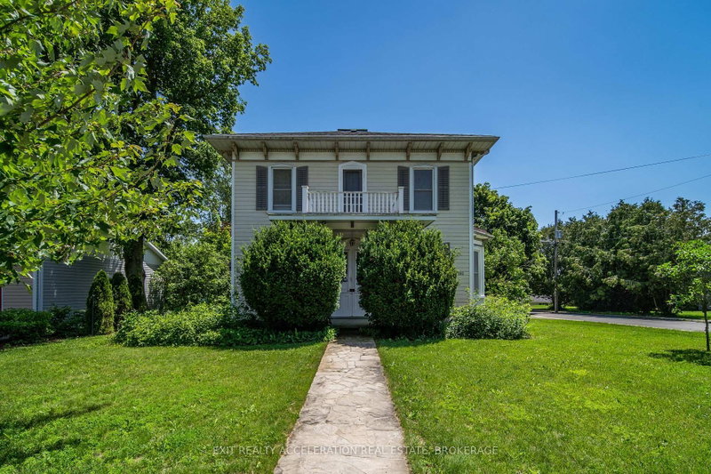 182 Water Street W