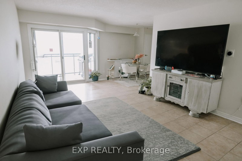 1207 - 858 Commissioners Road E