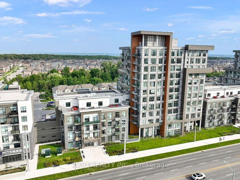 812 - 470 Dundas Street E
