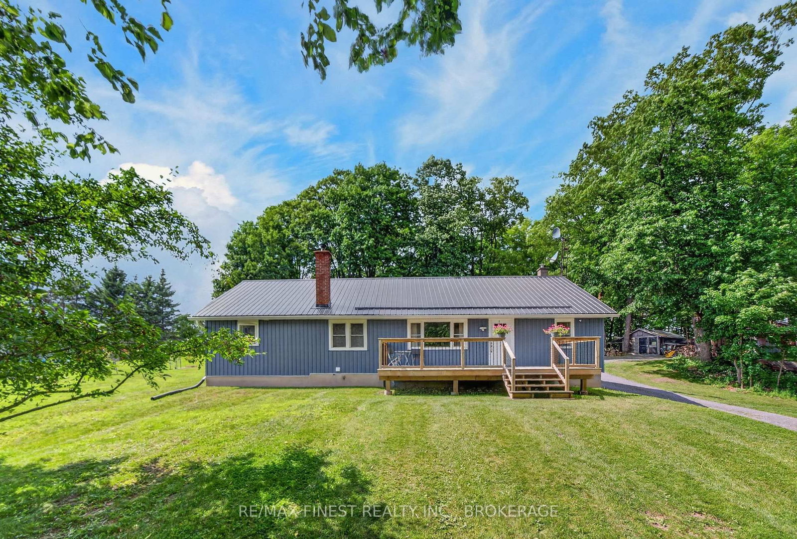 6213 Perth Road • Perth Road, ON photo 1