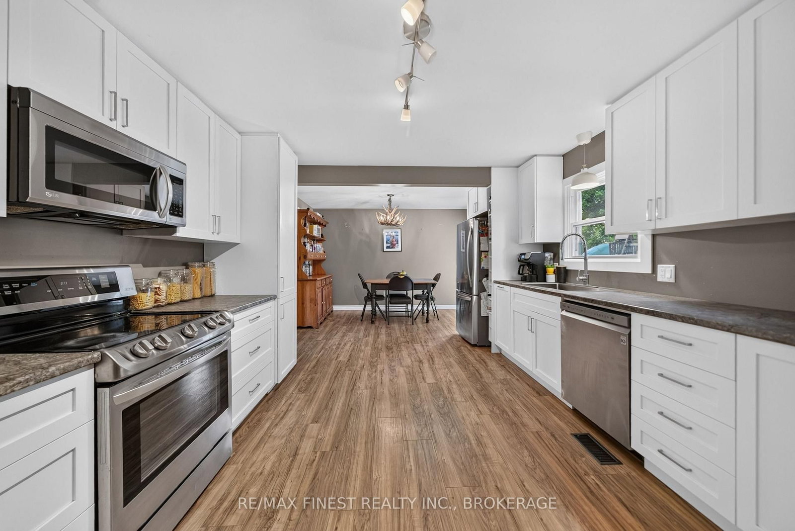6213 Perth Road • Perth Road, ON photo 6
