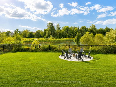 160 SPRINGSIDE Crescent • Blue Mountains, ON photo 2