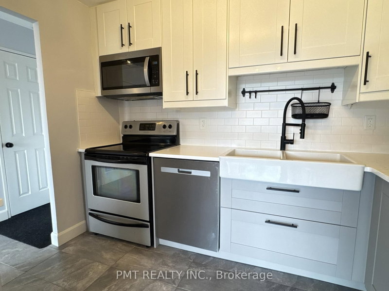 303 - 65 Highland Crescent
