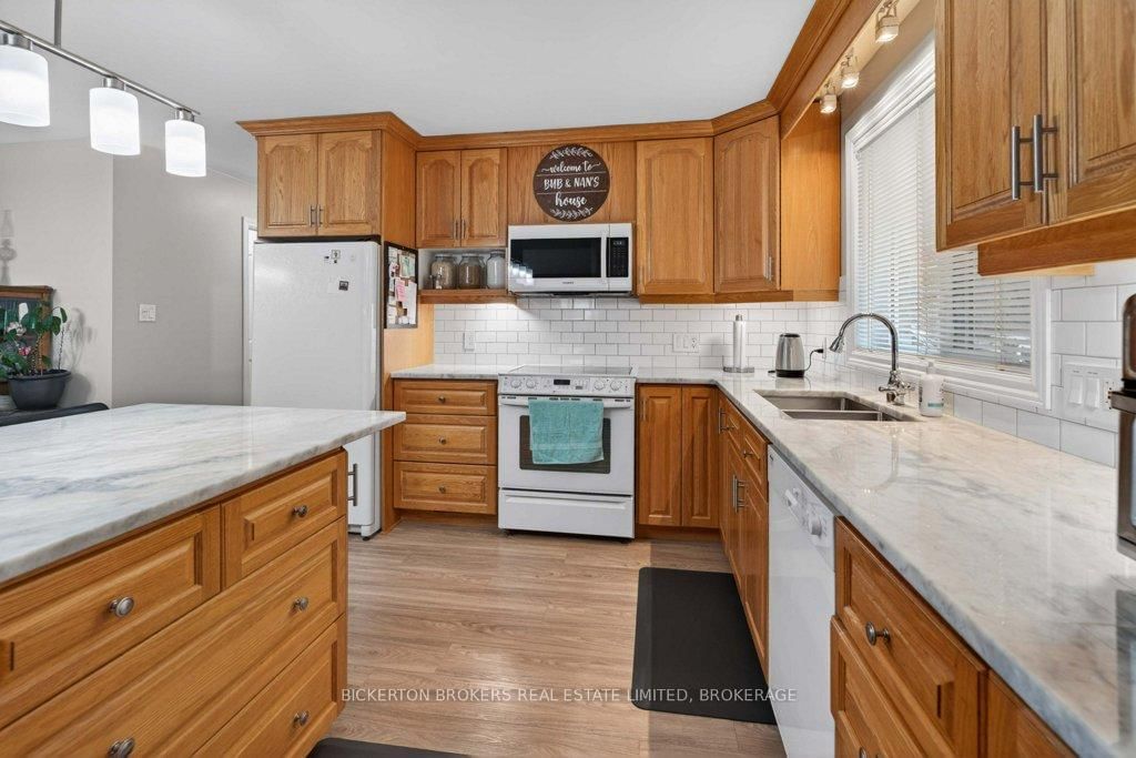 224 Big Hill Road • Leeds and the Thousand Islands, ON photo 13