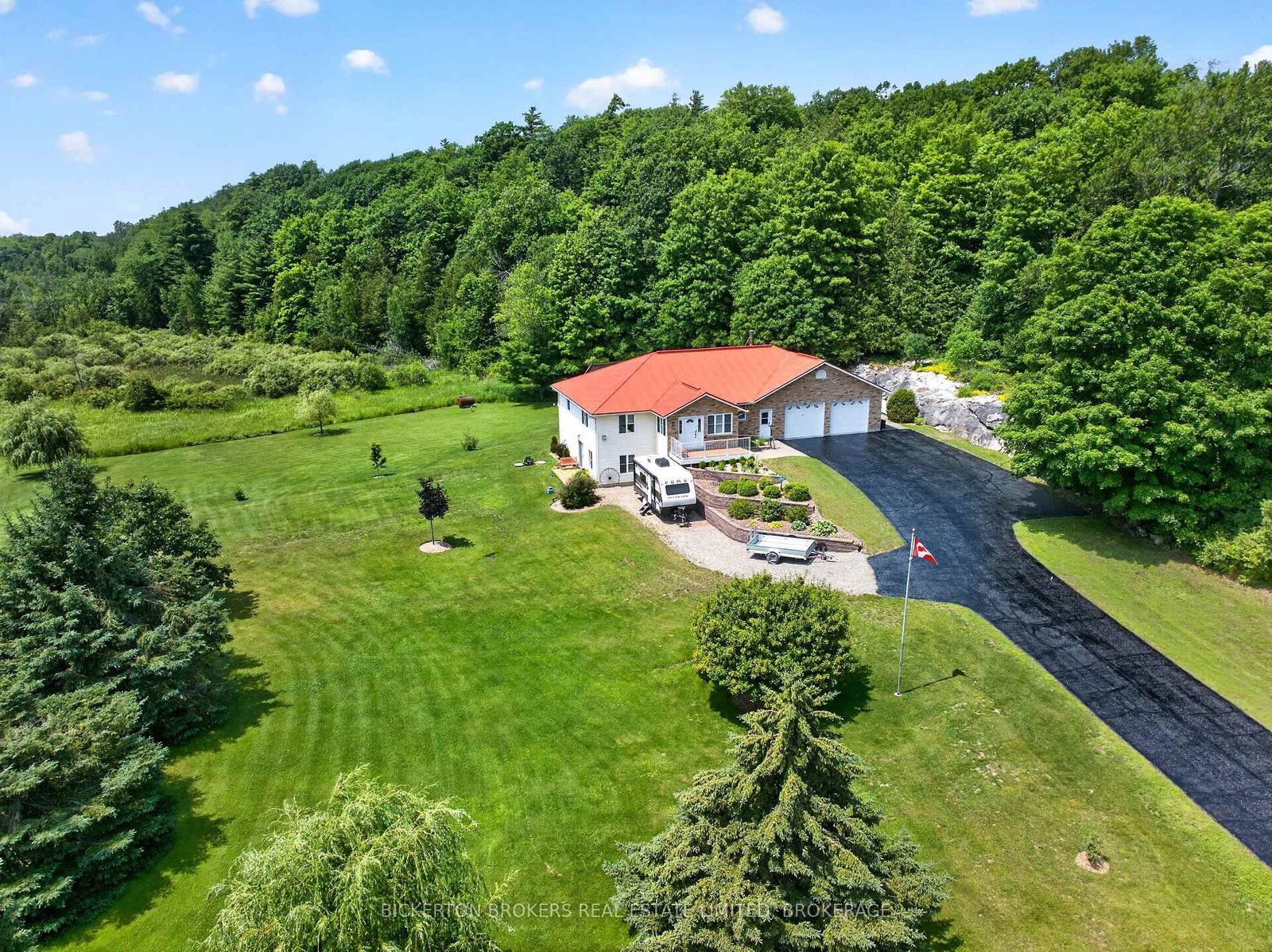 224 Big Hill Road • Leeds and the Thousand Islands, ON photo 3