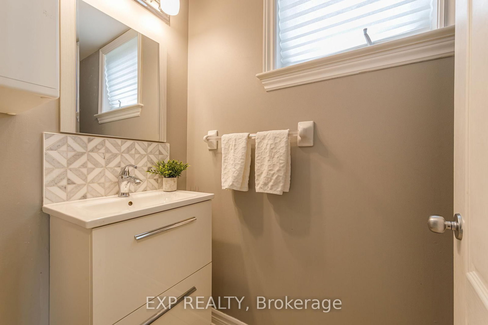 4220 Kelly Farm Drive • Ottawa, ON photo 13