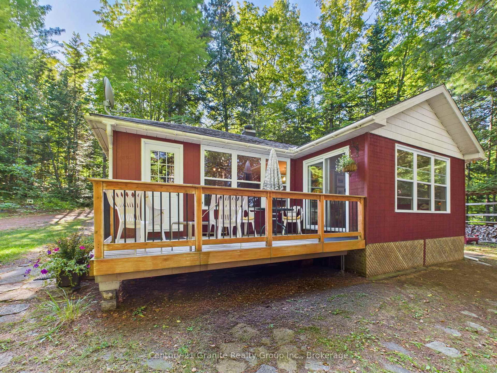 1045 Heritage Lane • Algonquin Highlands, ON photo 1