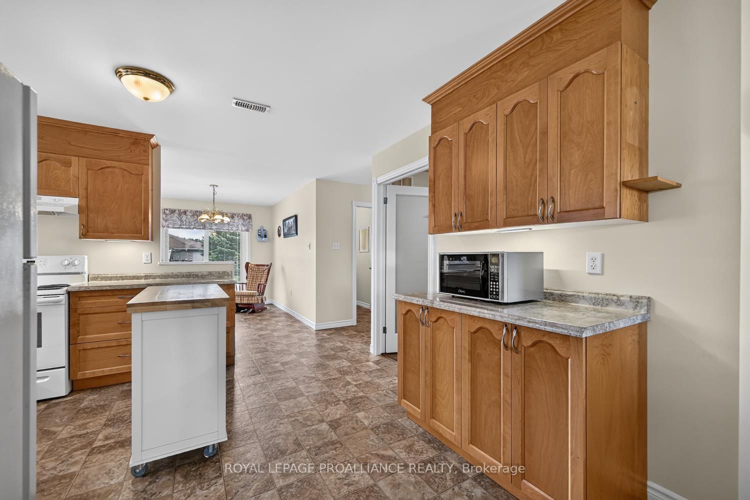 10726 West End Terrace E • South Dundas, ON photo 11