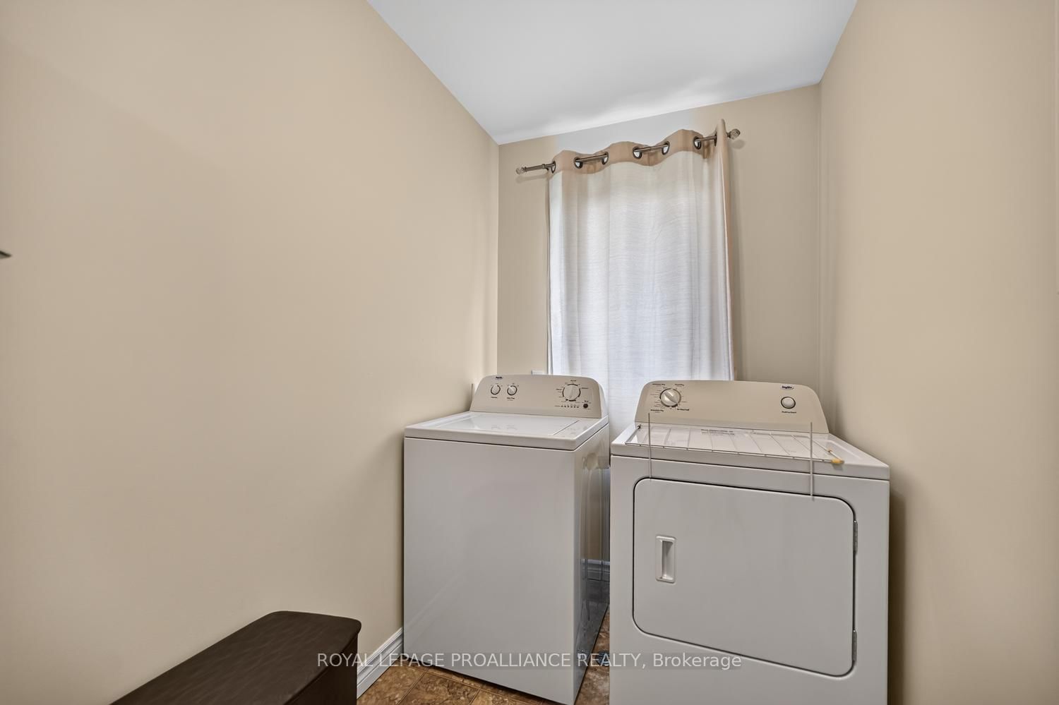 10726 West End Terrace E • South Dundas, ON photo 22