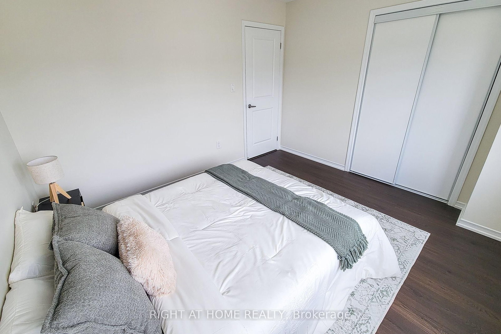 11 Esther Crescent • Thorold, ON photo 38